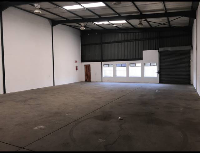 340M² FACTORY TO LET IN EVERITE INDUSTRIA